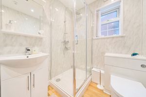 Shower room- click for photo gallery